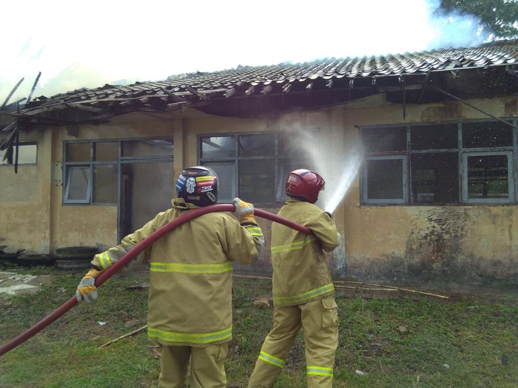 Eks SMK Gajah Mungkur Baturetno Wonogiri Terbakar